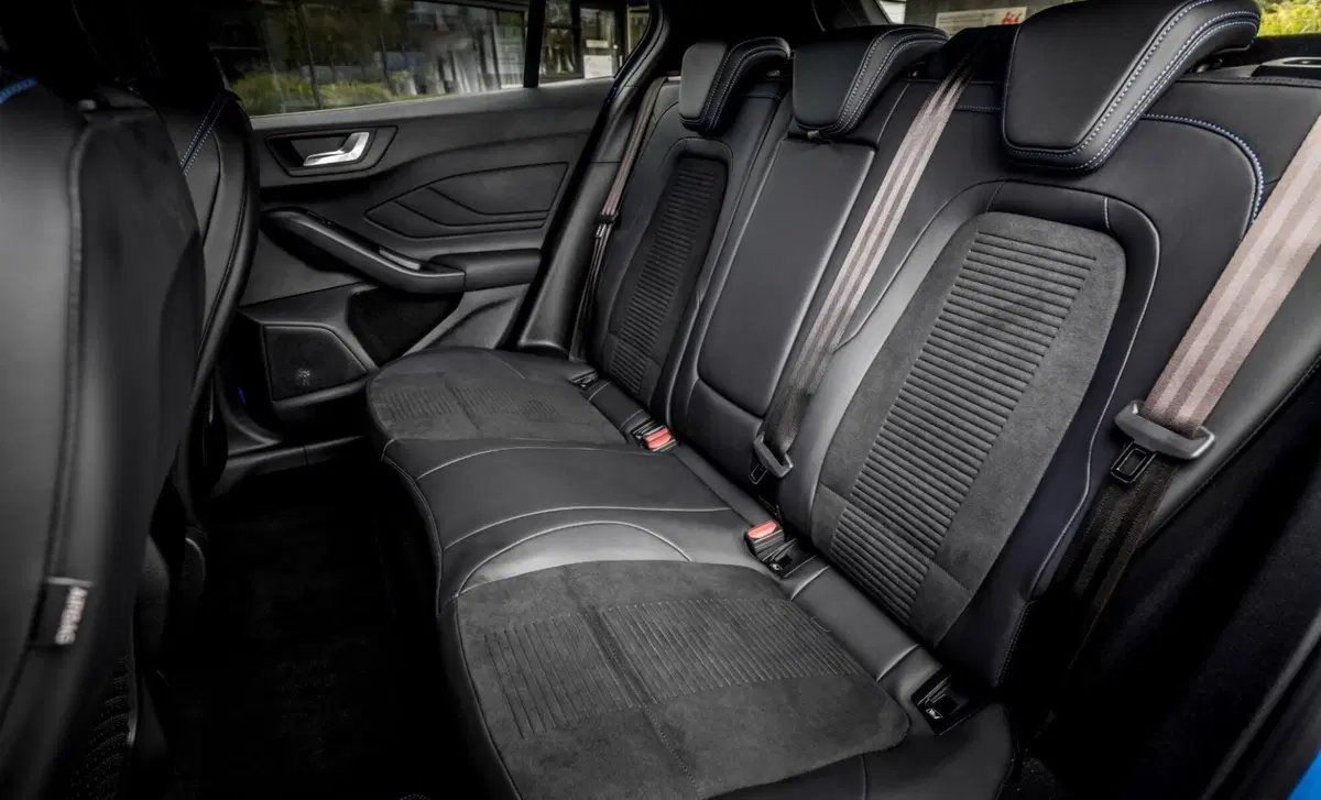 Ford Focus Station Wagon 1.0t ecoboost h ST-Line X 125cv (9)