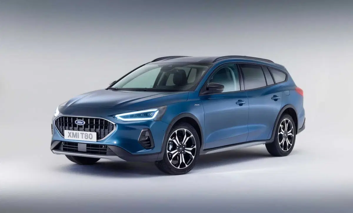 Ford Focus Station Wagon 1.0t ecoboost h ST-Line X 125cv (4)