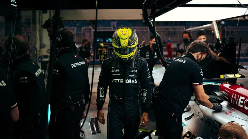 Formula 1, Hamilton: "Abbiamo grandi problemi"