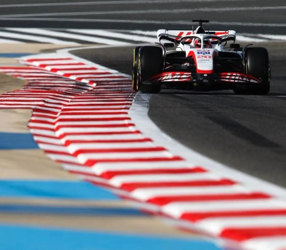 F1, GP Bahrain 2022: vince Leclerc. Secondo Sainz (48)