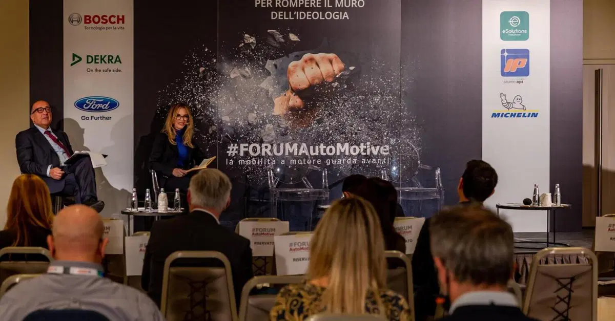 Cosa pensa davvero del mercato auto Italia chi ci lavora? Che la transizione &egrave; paralizzata e certe regole non pi&ugrave; adatte