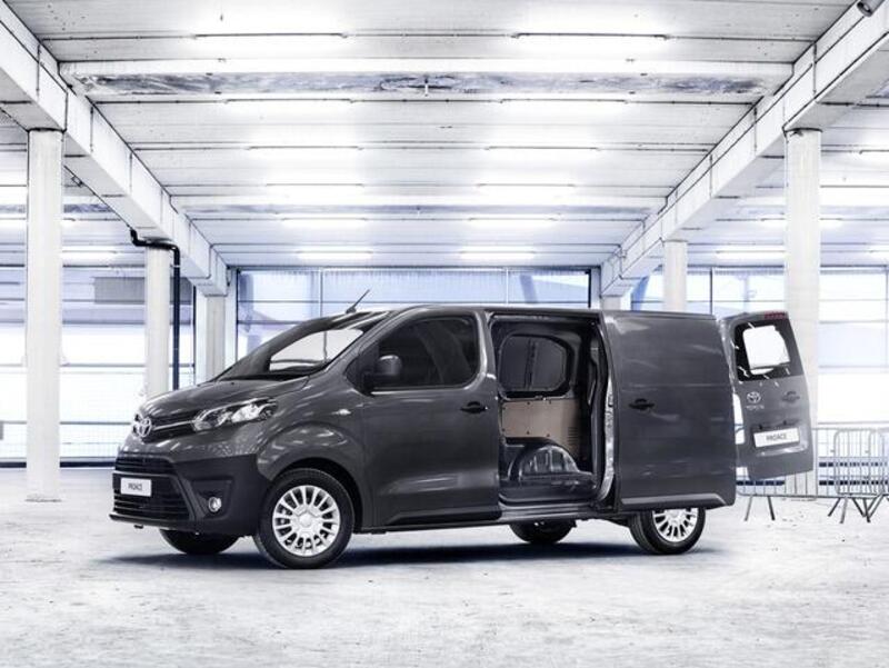 Toyota Proace 2.0D 144CV S&S PL-SL-TN Furgone Long 5p.14q Active