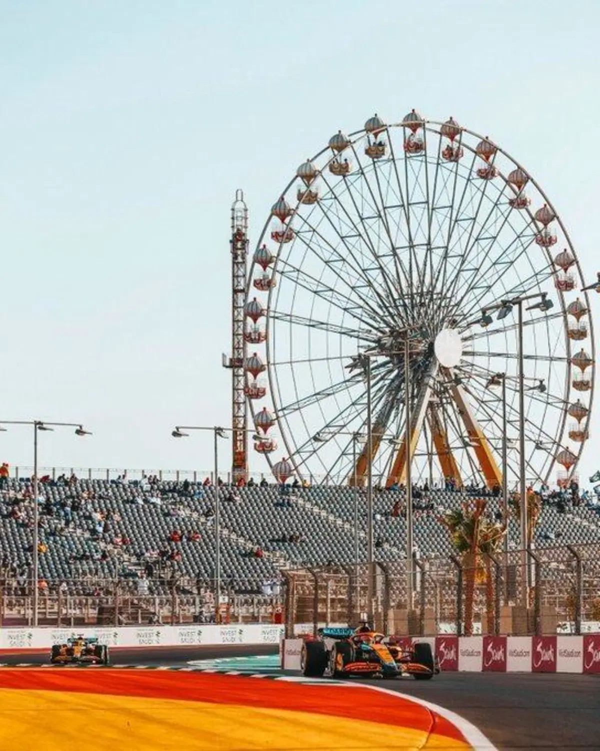 F1, GP Arabia Saudita 2022: pole per Perez. Secondo Leclerc (16)