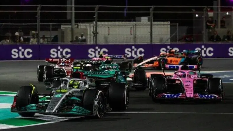 Formula 1, Hamilton: "Alla Mercedes servir&agrave; tempo per tornare al top"
