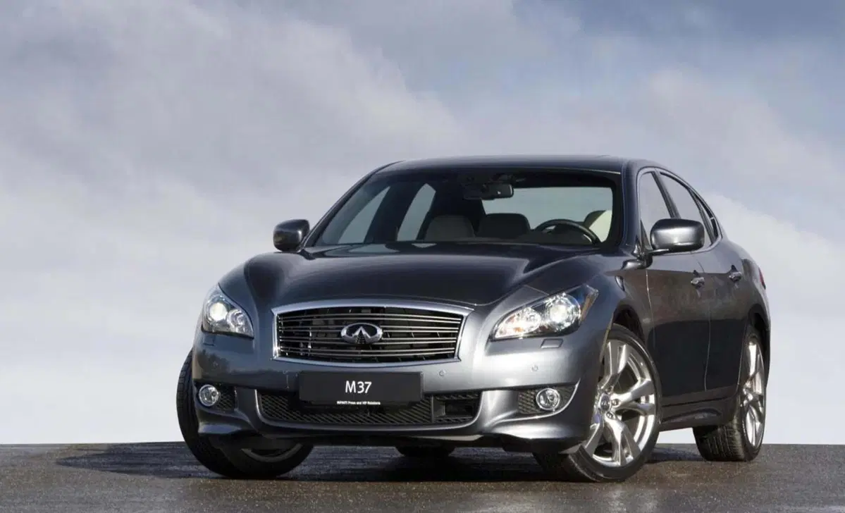 Infiniti M (2010-14) (6)