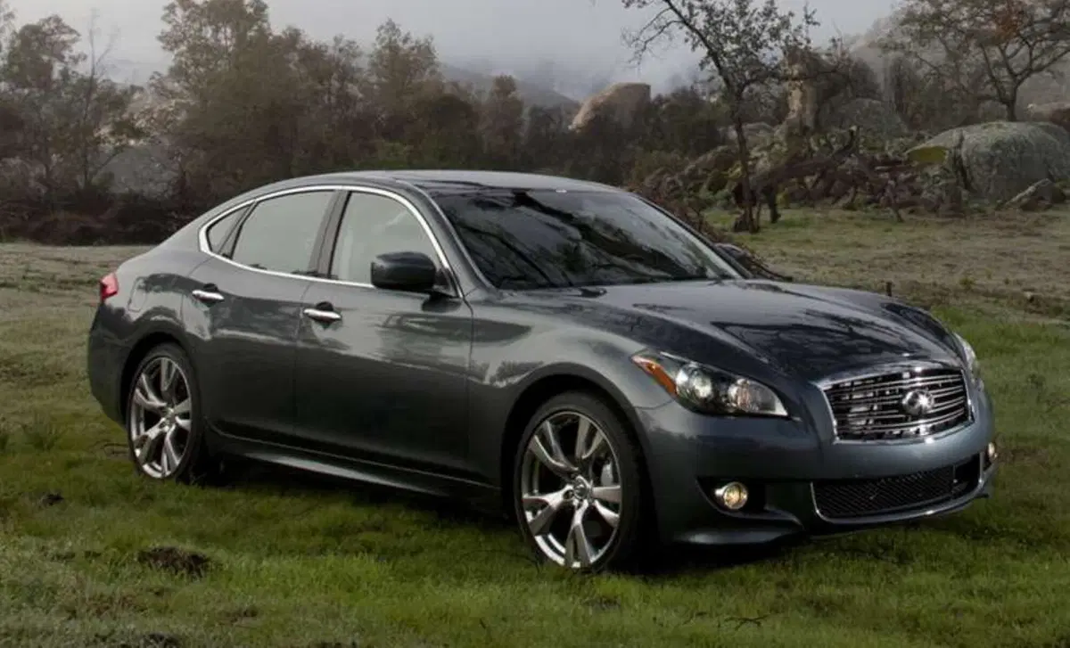 Infiniti M (2010-14) (10)