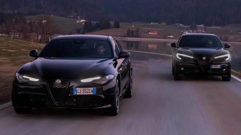 Alfa Romeo Estrema: total black e carbonio per Giulia e Stelvio "normali"