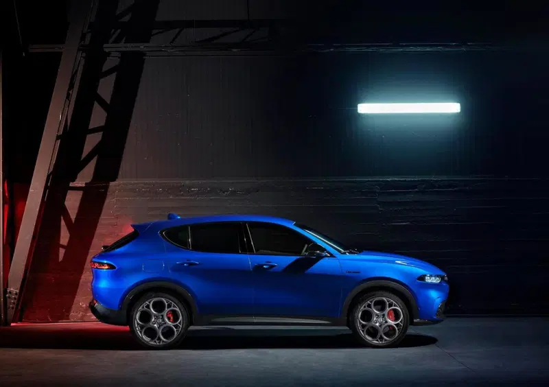 Alfa Romeo Tonale (2022-->>) (24)