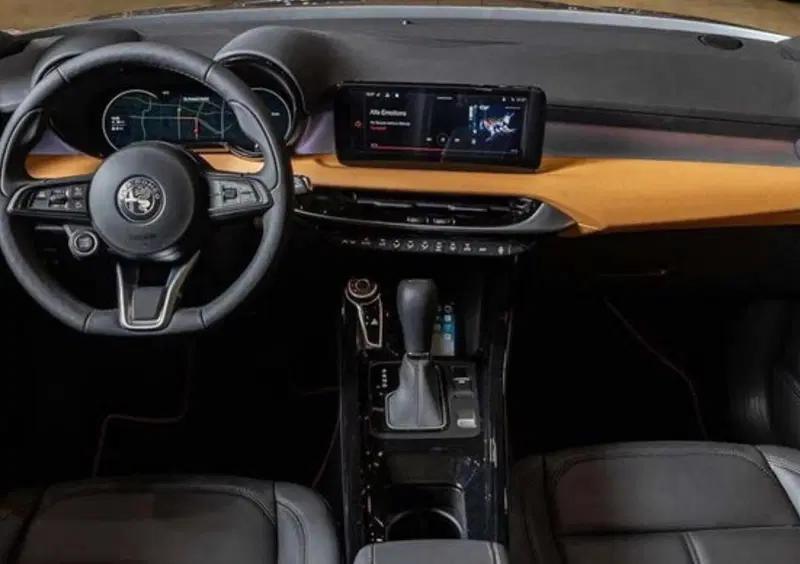 Alfa Romeo Tonale (2022-->>) (35)