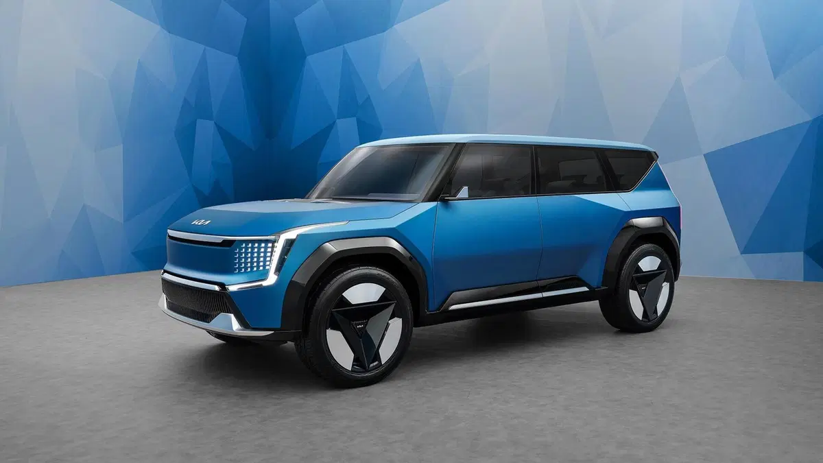 Concept EV9, ecco come appare dal vivo il SUV del futuro secondo KIA (2)