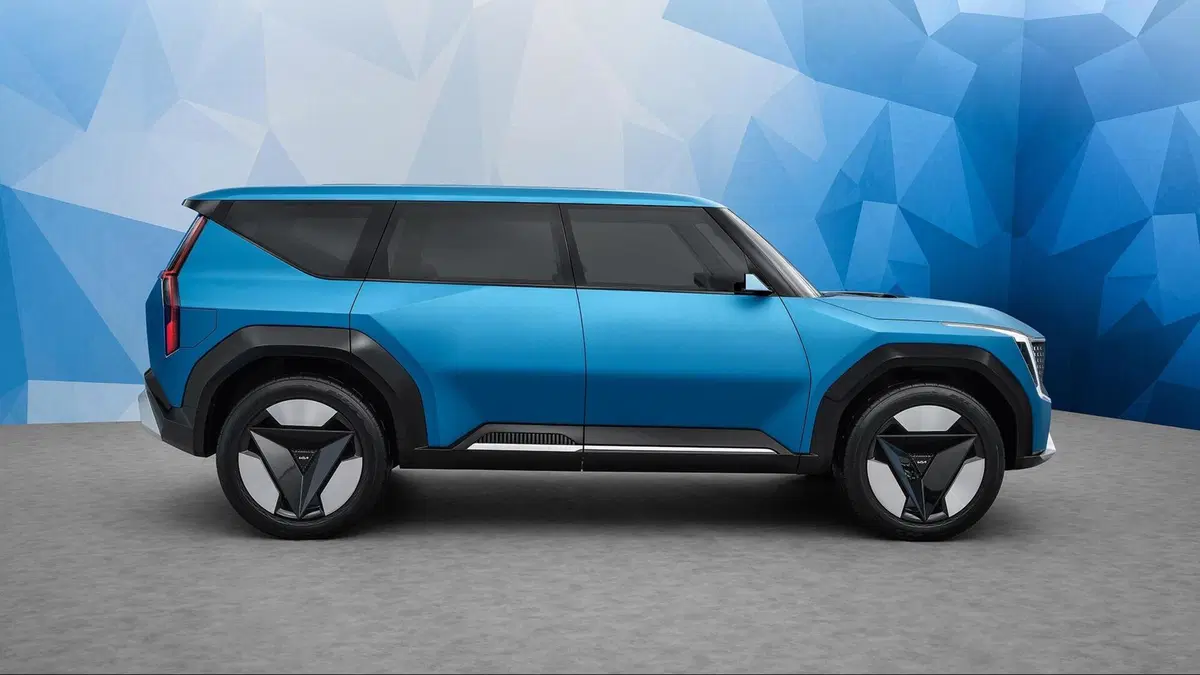 Concept EV9, ecco come appare dal vivo il SUV del futuro secondo KIA (4)