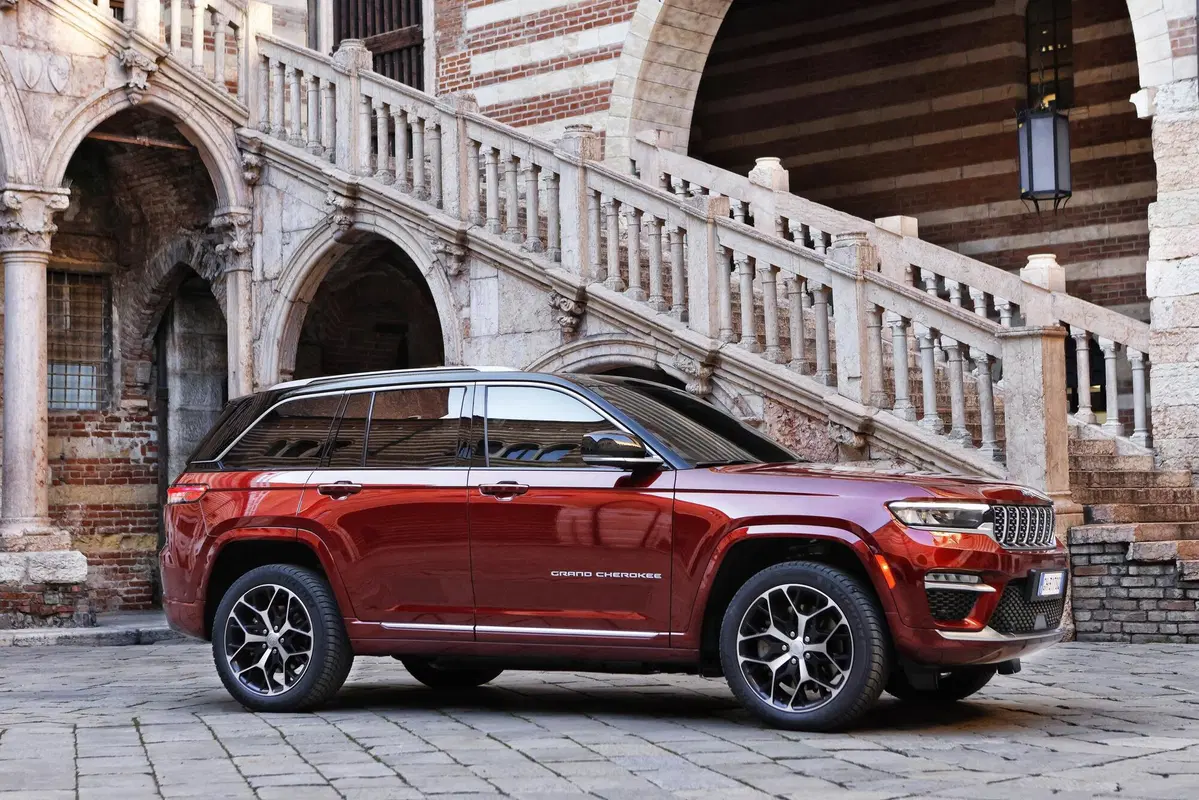 Jeep Grand Cherokee (8)