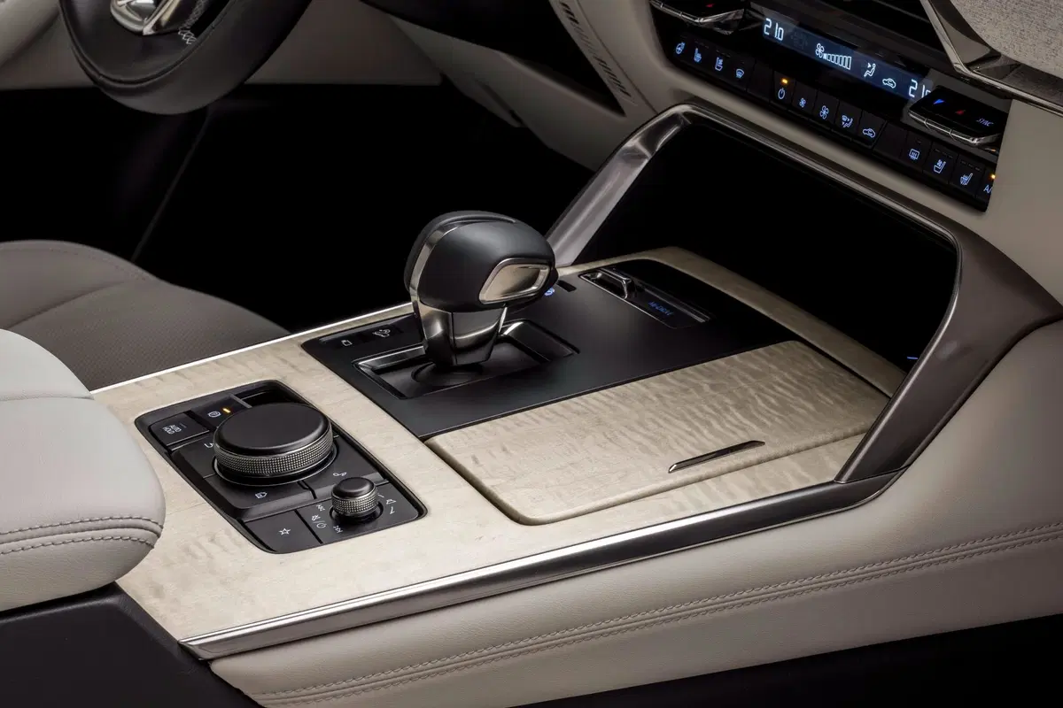 Mazda CX-60, ammiraglia Suv con tecnologia full hybrid plug-in (7)