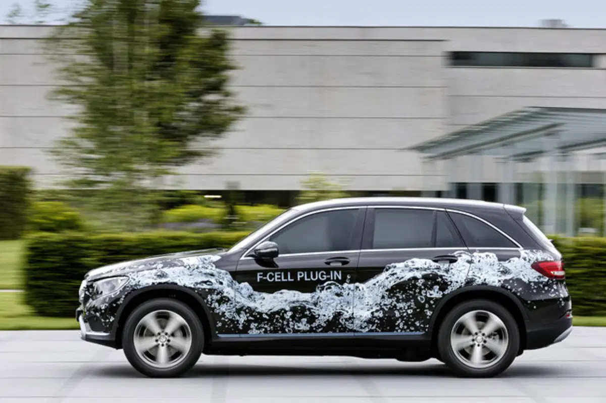 Mercedes GLC F-Cell: oltre l'idrogeno anche a batteria (6)