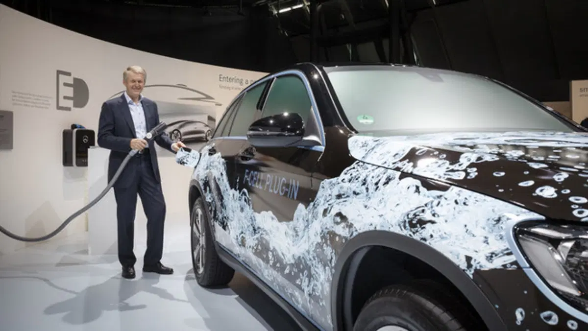 Mercedes GLC F-Cell: oltre l'idrogeno anche a batteria (3)
