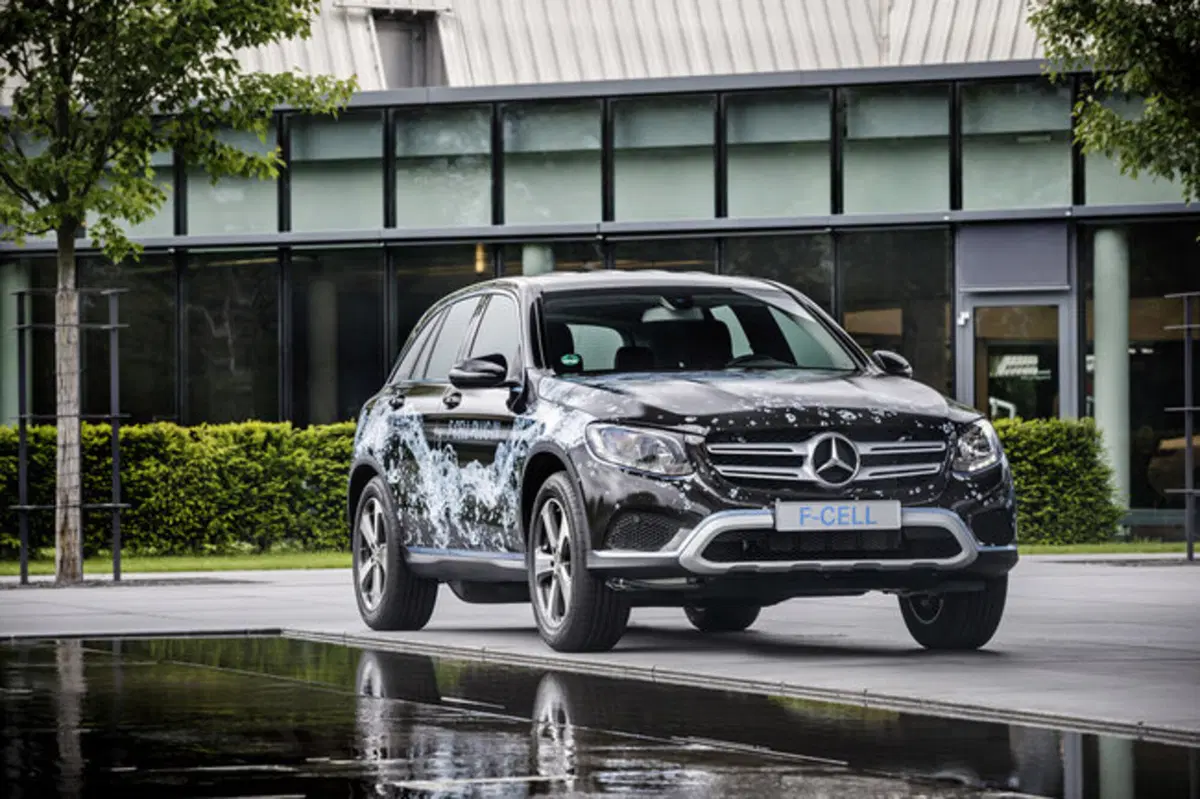 Mercedes GLC F-Cell: oltre l'idrogeno anche a batteria (12)
