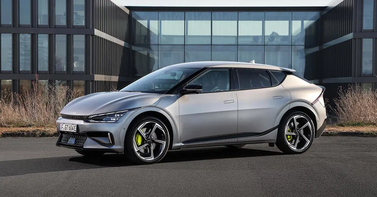 A 260 all'ora su un'elettrica. La nuova KIA EV6 GT alla prova delle Autobahn tedesche
