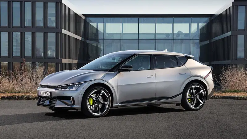 A 260 all'ora su un'elettrica. La nuova KIA EV6 GT alla prova delle Autobahn tedesche