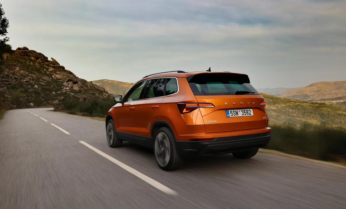Skoda Karoq 2.0 tdi Sportline 115cv (4)