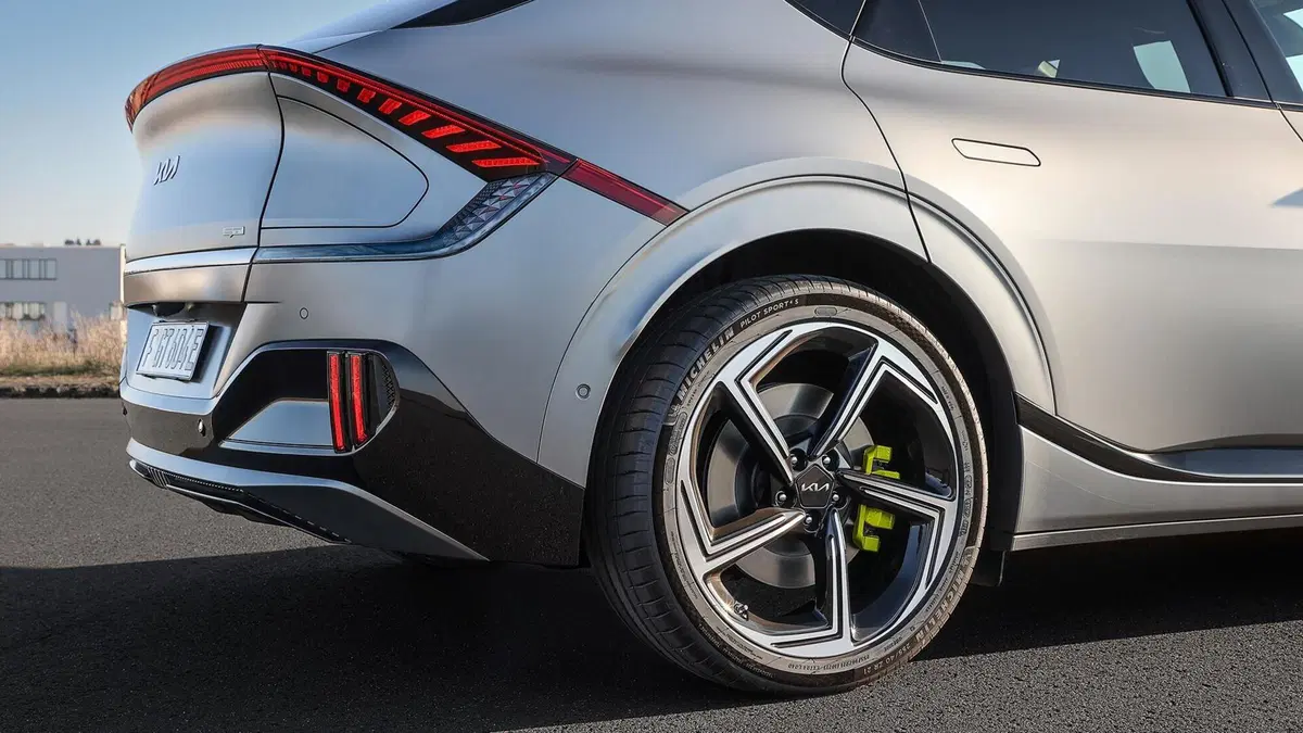 A 260 all'ora su un'elettrica. La nuova KIA EV6 GT alla prova delle Autobahn tedesche (3)