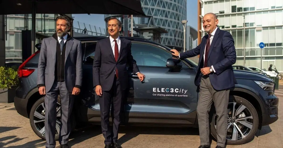 Il sindaco Sala inaugura a Portanuova il primo car-sharing elettrico di quartiere (by Volvo): XC40 a 50&euro;/giorno