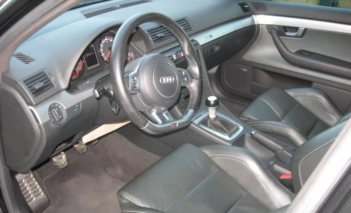 Audi RS 4 Avant (2006-08) (11)
