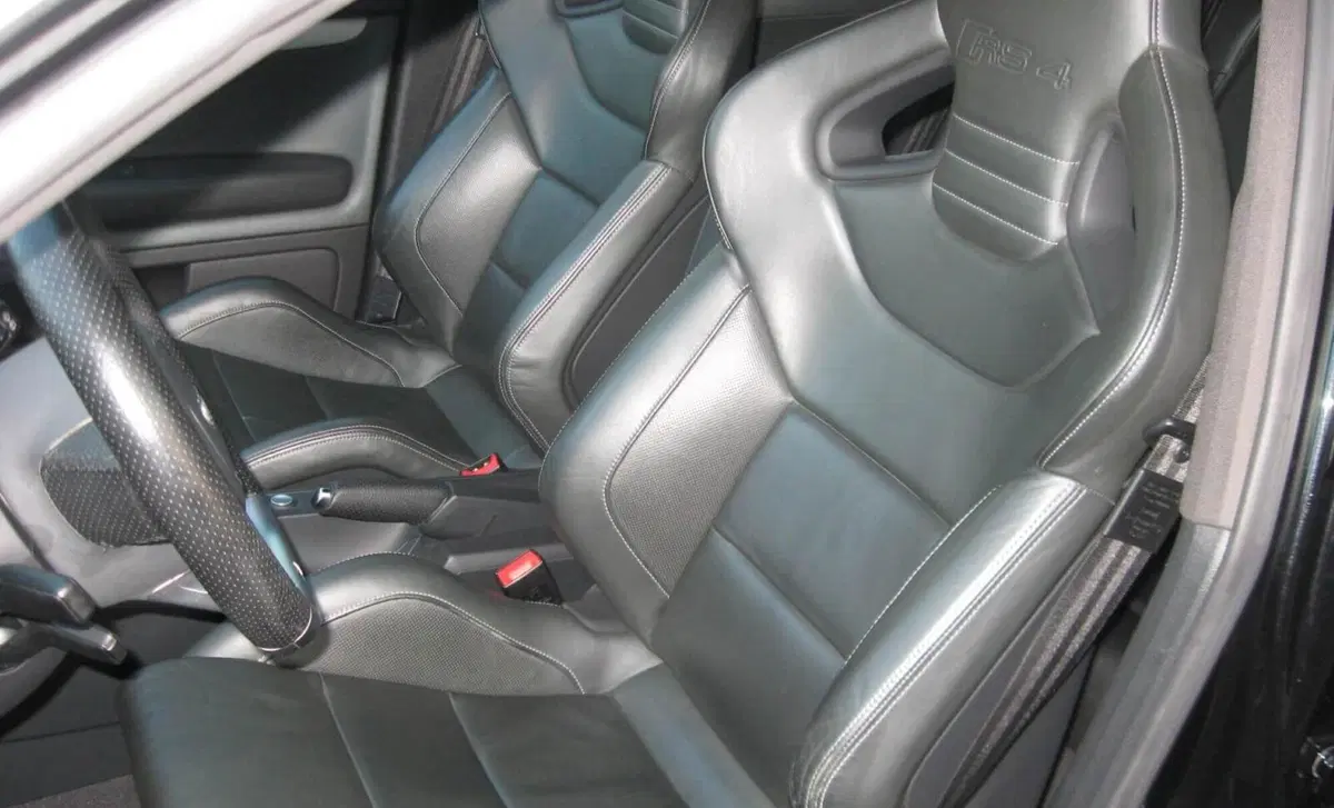 Audi RS 4 Avant (2006-08) (14)