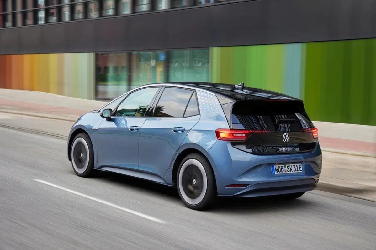 Quale auto elettrica 'media': confronto Volkswagen ID.3 Vs Nissan Leaf (3)