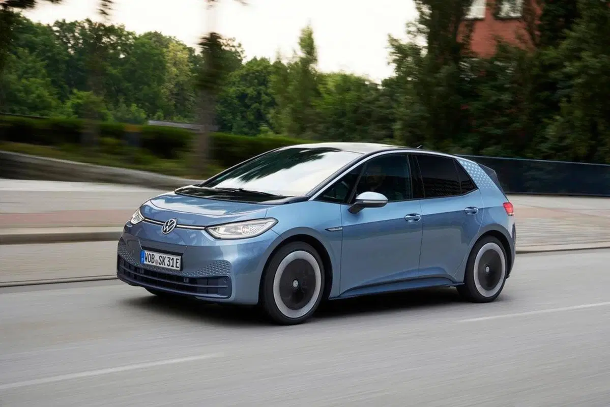 Quale auto elettrica 'media': confronto Volkswagen ID.3 Vs Nissan Leaf (12)