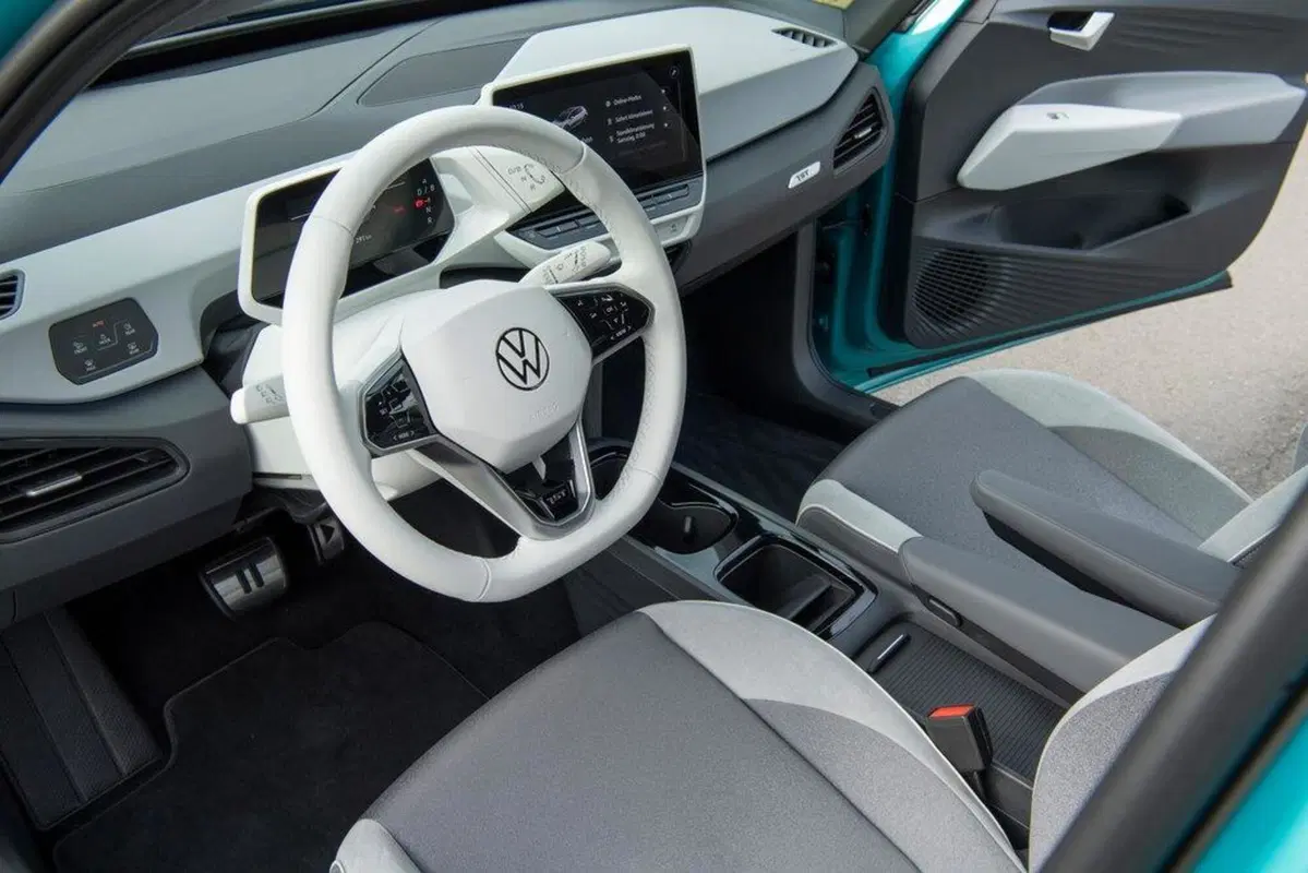 Quale auto elettrica 'media': confronto Volkswagen ID.3 Vs Nissan Leaf (9)