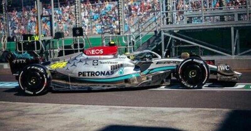 Formula 1, Hamilton: &quot;Qualsiasi cosa portiamo in pista non funziona&quot;