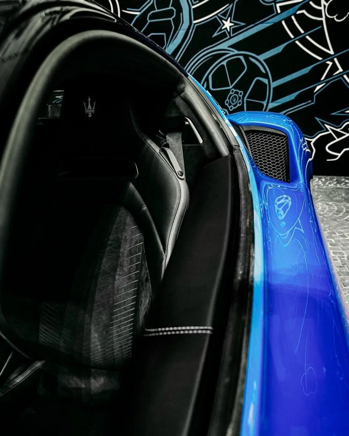 Luxury meets performance: Alcantara e Maserati MC20 (2)