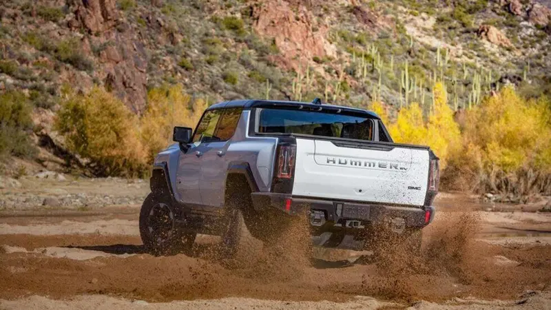 Hummer elettrico con la modalit&agrave; "WTF" che tradotta in italiano... [VIDEO] 