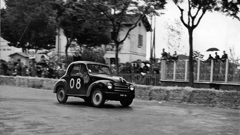 Fiat 500 "Topolino": grande festa per gli ottant'anni