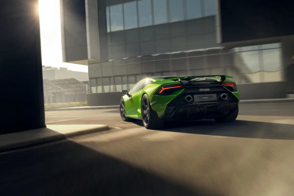 Ecco la nuova Lamborghini Huracan Tecnica (4)