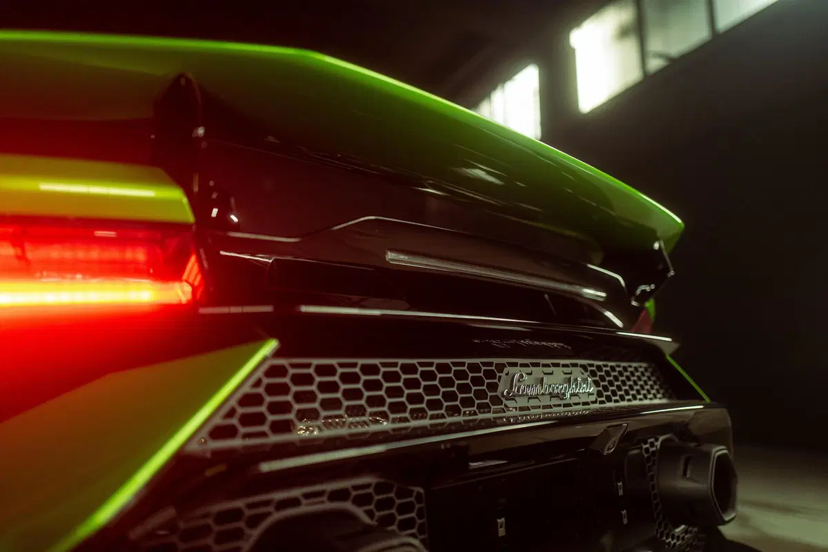 Ecco la nuova Lamborghini Huracan Tecnica (12)