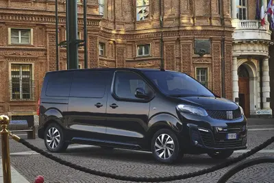 Stellantis ha messo Fiat al pari di Citroen e Peugeot, su listino: il prezzo (della batteria) &egrave; giusto