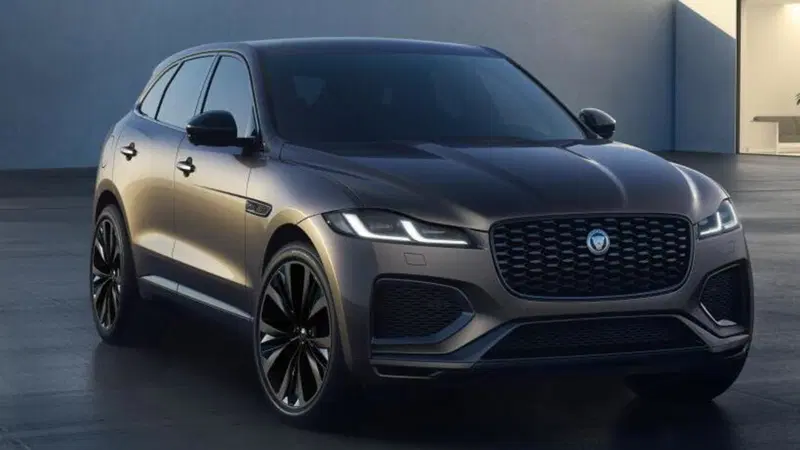 Jaguar F-Pace con l'ibrido benzina ma anche diesel 