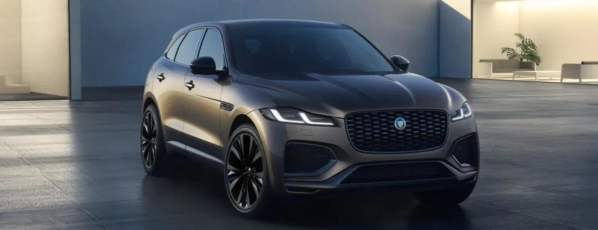 Jaguar F-Pace con l'ibrido benzina ma anche diesel 