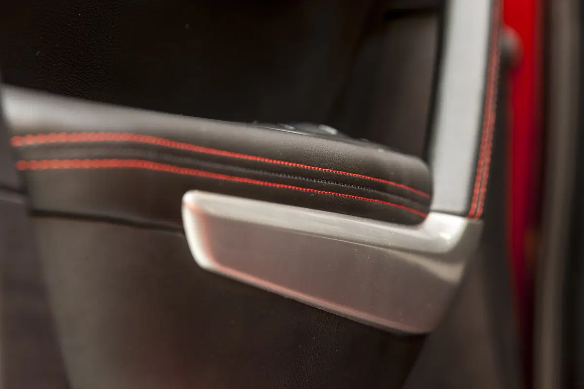 Renault Kadjar e Captur Hypnotic: le nuove ricche serie limitate (4)
