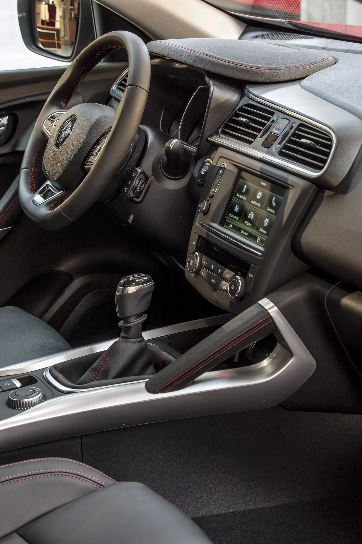 Renault Kadjar e Captur Hypnotic: le nuove ricche serie limitate (7)