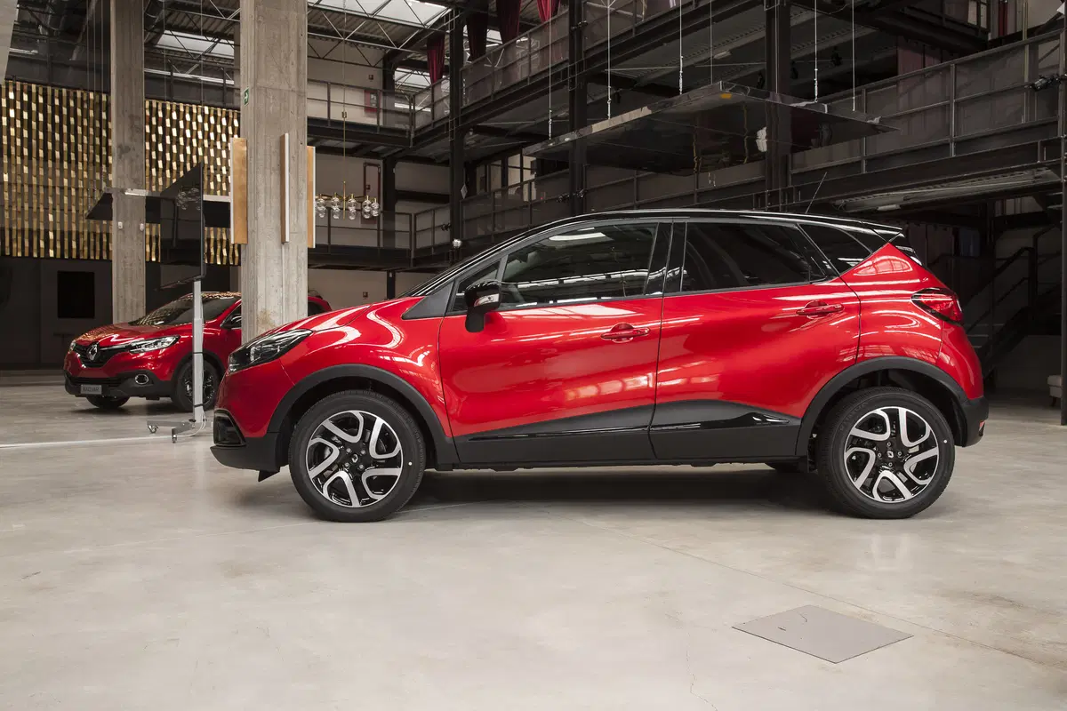 Renault Kadjar e Captur Hypnotic: le nuove ricche serie limitate (10)