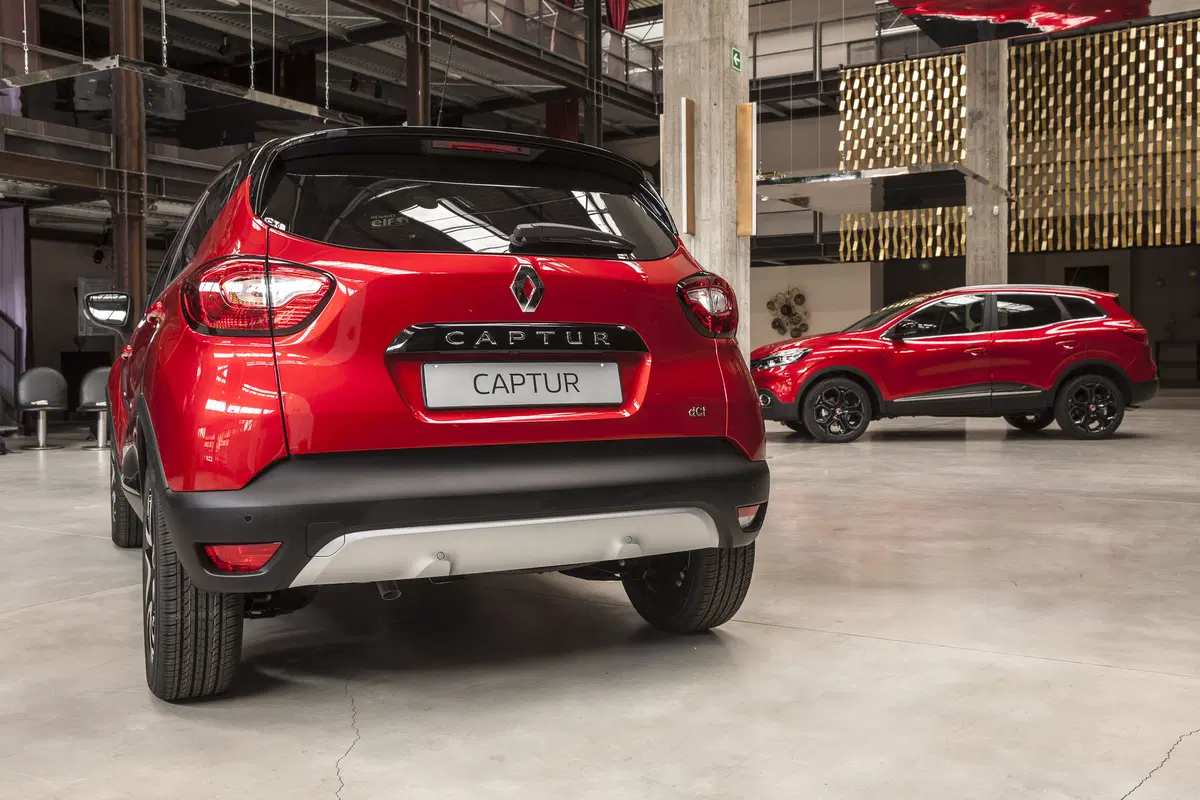 Renault Kadjar e Captur Hypnotic: le nuove ricche serie limitate (12)