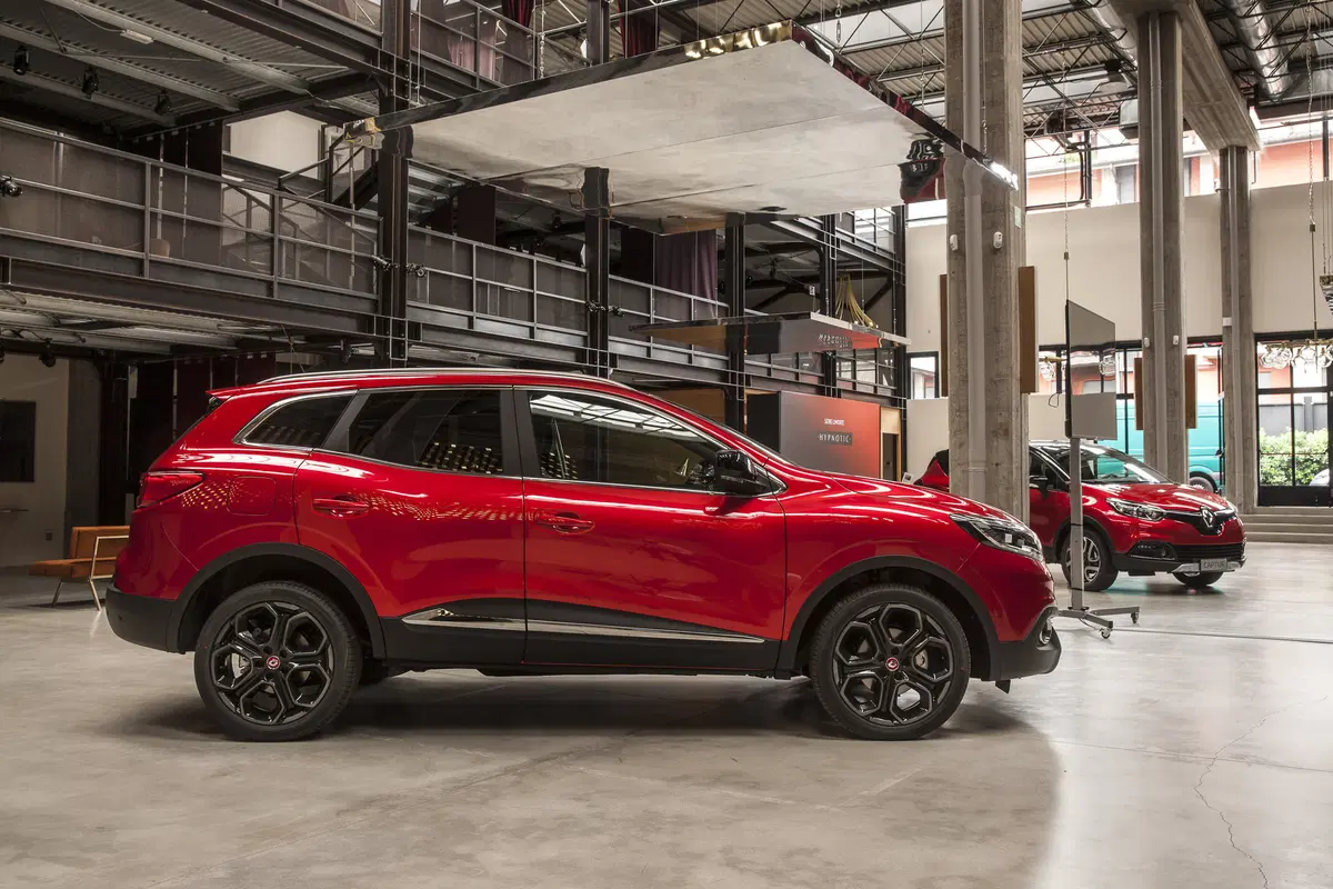 Renault Kadjar e Captur Hypnotic: le nuove ricche serie limitate (17)
