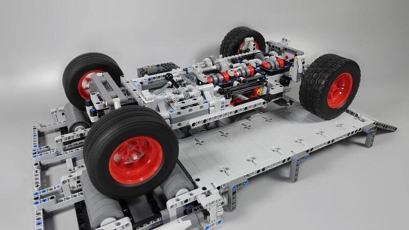 La fantastica tecnica (Lego) di un cambio a 5 rapporti: video prova sui banco a rulli