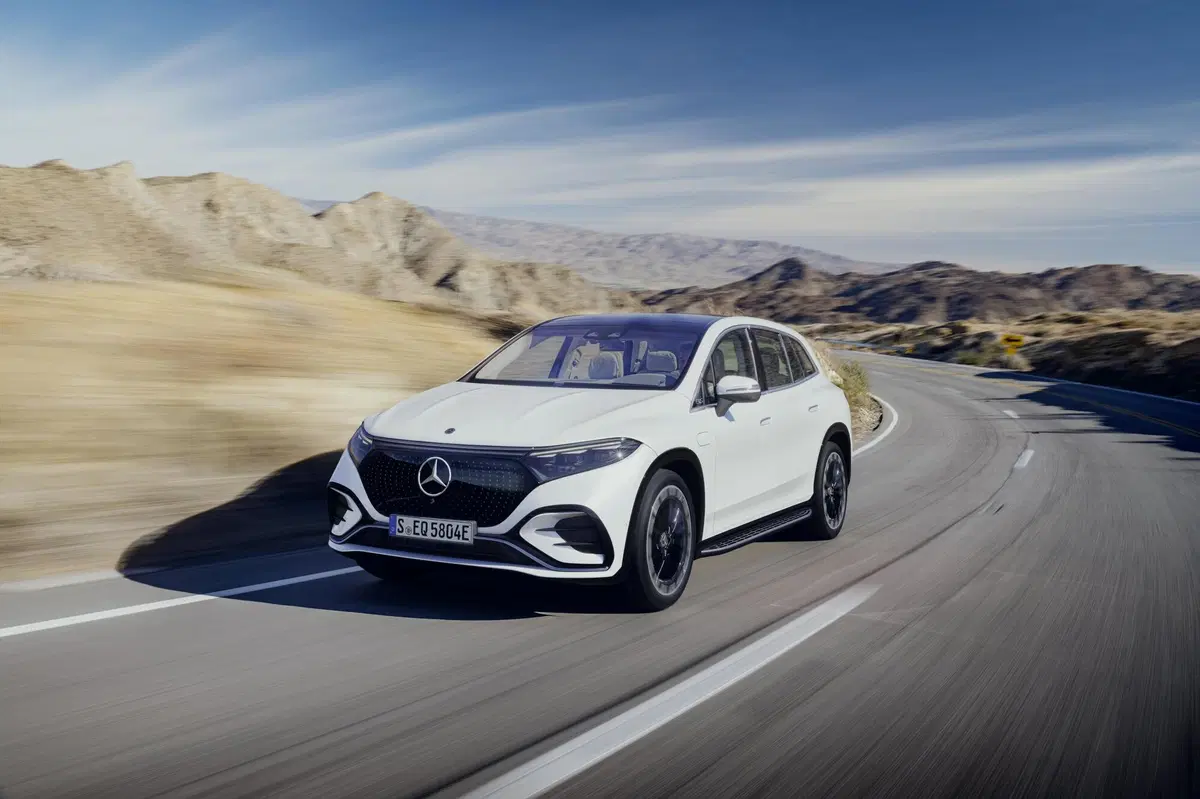 Mercedes EQS SUV, la Sonderklasse a ruote alte  (6)