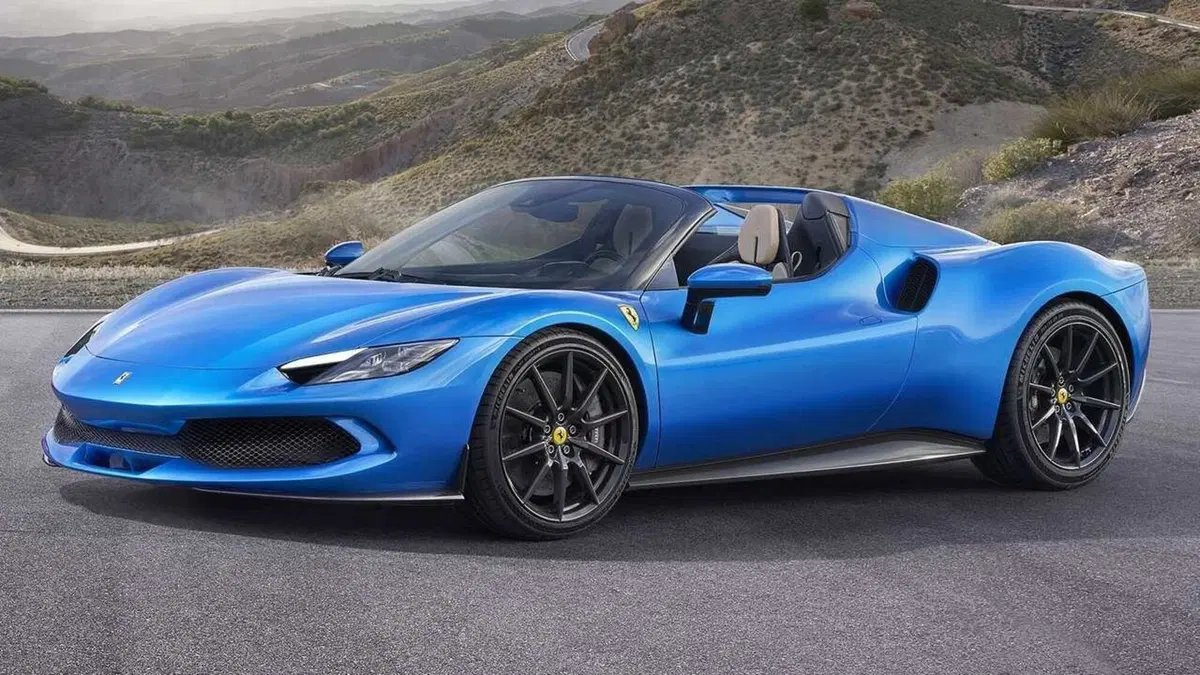 Prima dell'ibrido e di 296 GTS: tutte le Ferrari Gran Turismo Spider [che belle!] (4)