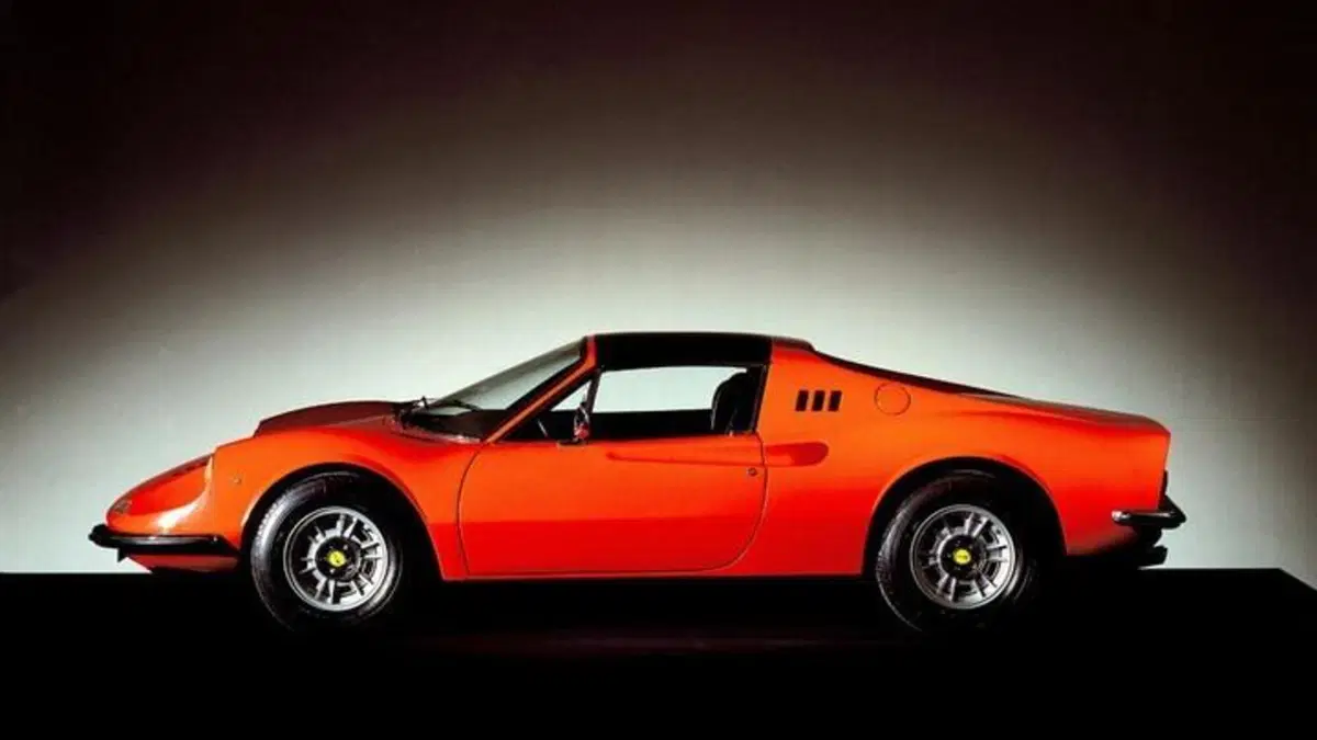 Prima dell'ibrido e di 296 GTS: tutte le Ferrari Gran Turismo Spider [che belle!] (6)