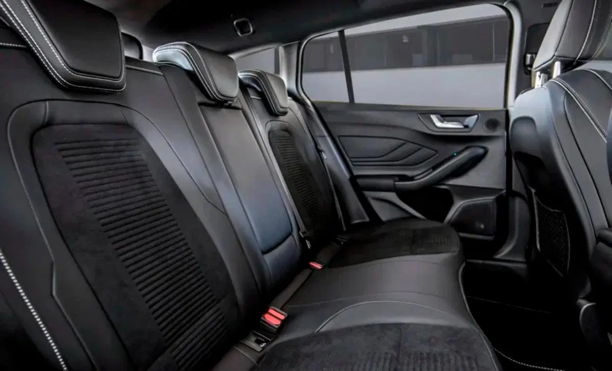 Ford Focus Station Wagon 1.0t ecoboost h ST-Line X 125cv (18)
