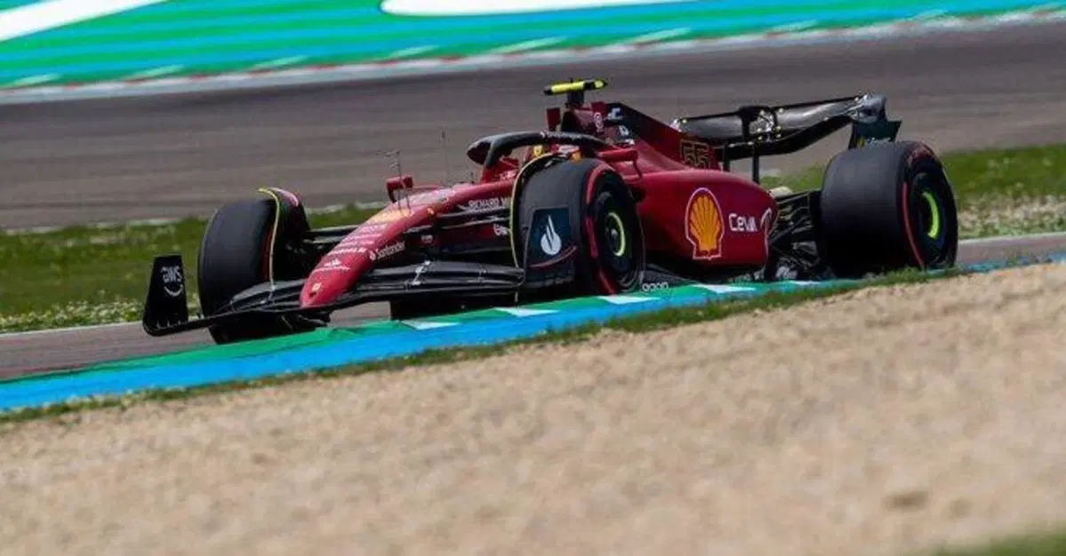Formula 1, Sainz: "Dobbiamo cambiare qualcosa per lottare con la Red Bull"